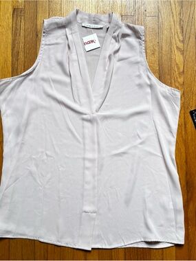 Violet & Claire Sleeveless V-Neck Camisole in Pale Blush